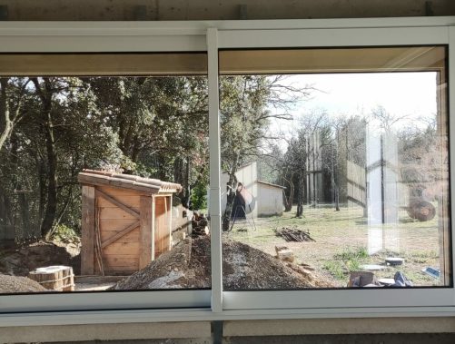 Menuiserie alu bicoloration gamme panoramique avec poignée invisible
