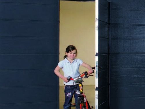 Porte de garage en aluminium